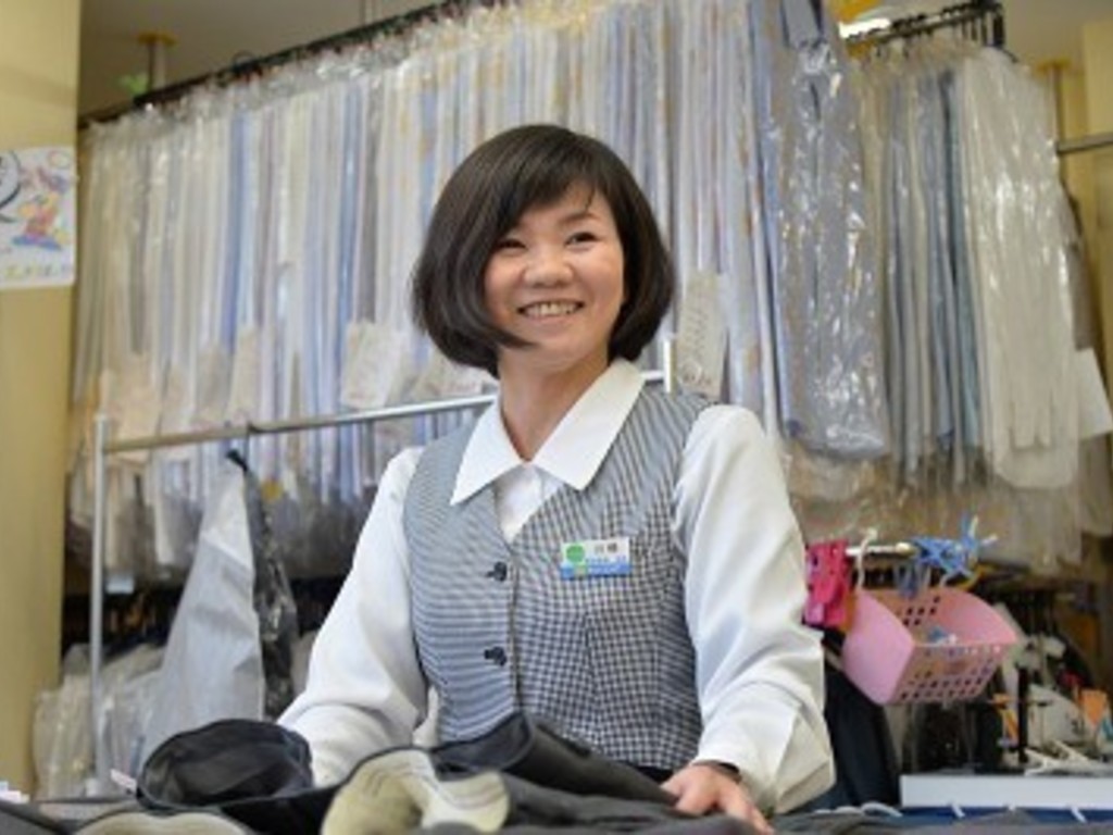 ポニークリーニング フレルウィズ自由が丘店 施設 サービス系のアルバイト パート求人情報 Joblist ジョブリスト スマホであつめる みんなの街の求人はり紙