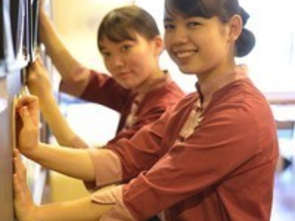 バーミヤン 新宿西口大ガード店 ホールスタッフのアルバイト パート求人情報 Joblist ジョブリスト スマホであつめる みんなの街の求人はり紙