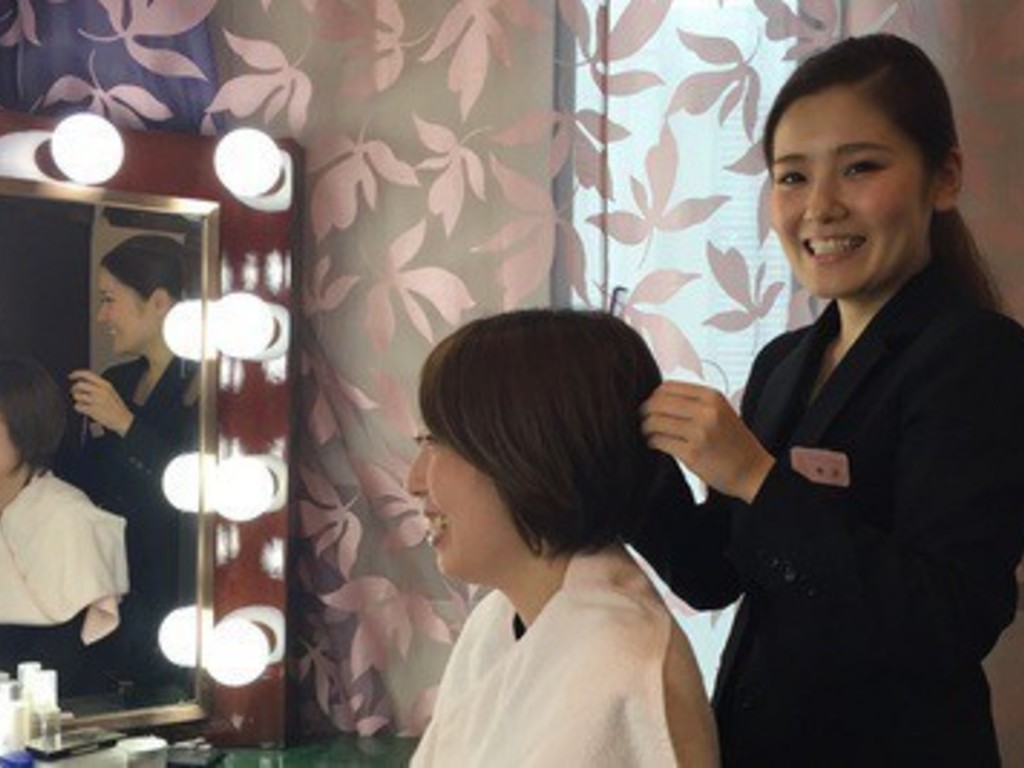 山野愛子ブライダルサロン 婚礼 新郎新婦担当 2 メイクアップスタッフのアルバイト パート求人情報 Joblist ジョブリスト スマホであつめる みんなの街の求人はり紙