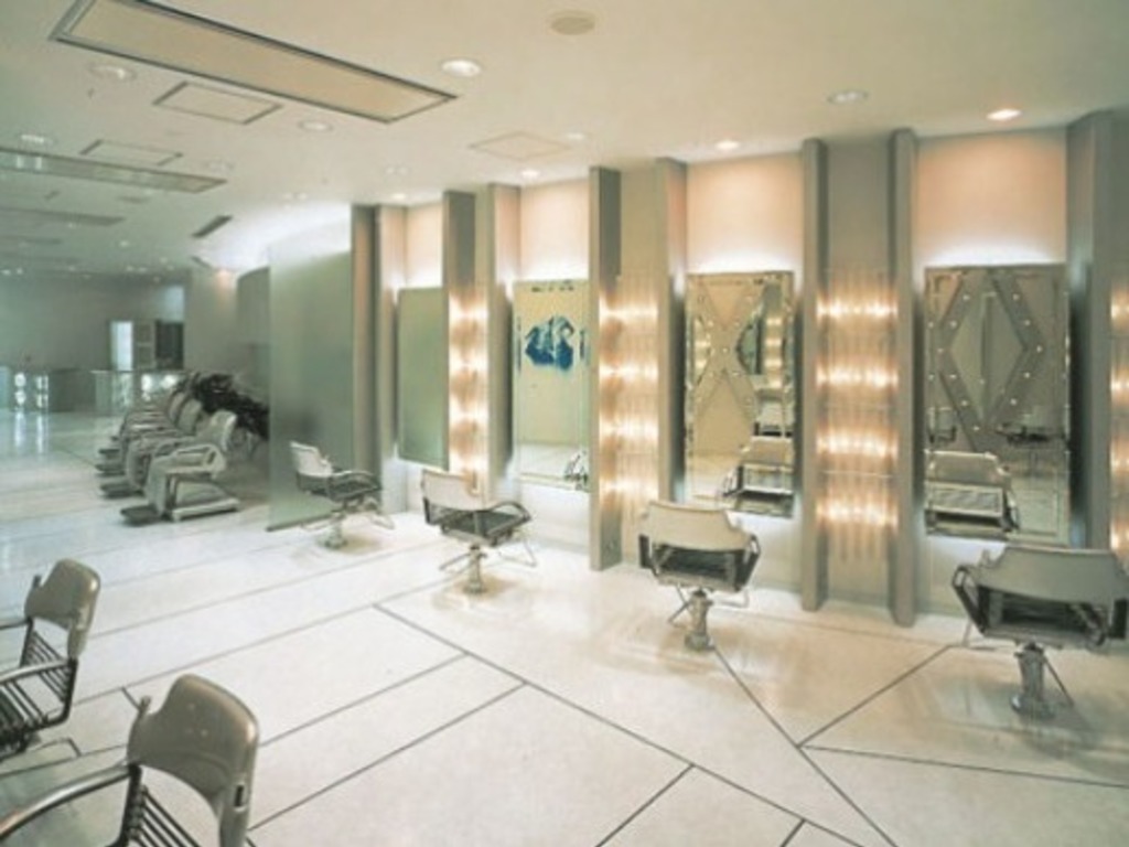 Taya Crystal World イクスピアリ店 美容室スタッフ 新卒採用 の正社員求人情報 Joblist ジョブリスト スマホであつめる みんなの街の求人はり紙