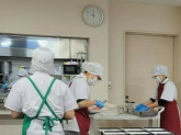 株式会社天柳（かながわ県立農業アカデミー食堂内の厨房）