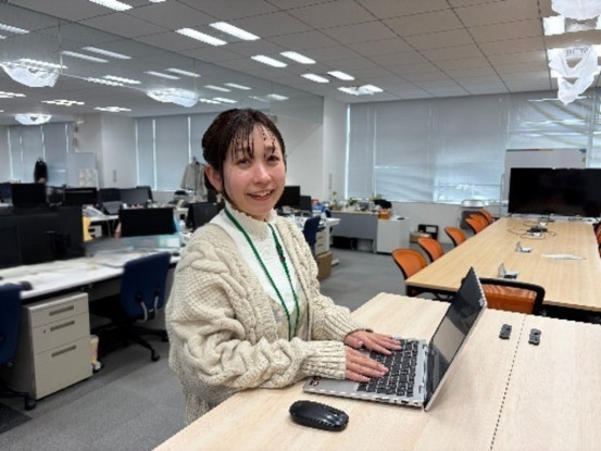 株式会社ベルーナ 本社事務 画像1