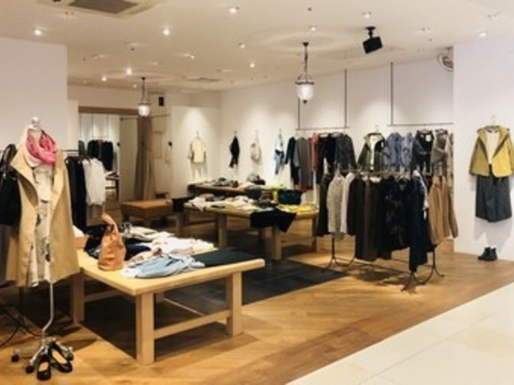 パラスパレス 新潟ラブラ万代店 株式会社タス アパレル販売スタッフのアルバイト パート求人情報 Joblist ジョブリスト スマホであつめる みんなの街の求人はり紙