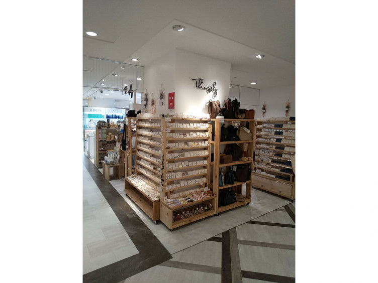 Thingsly シングスリー 錦糸町テルミナ店のアルバイト パート求人情報 Joblist ジョブリスト スマホであつめる みんなの街の求人はり紙